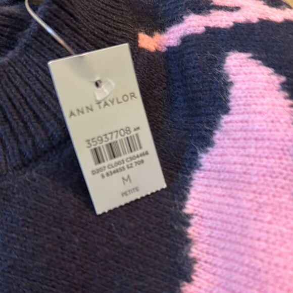 Ann Taylor Pink and Navy Crew Neck Sweater with Intarsia Design. NWT $109 - Picture 5 of 6